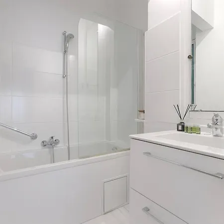Matignon Saint-honore : Magnifique 1br Apartamento Paris